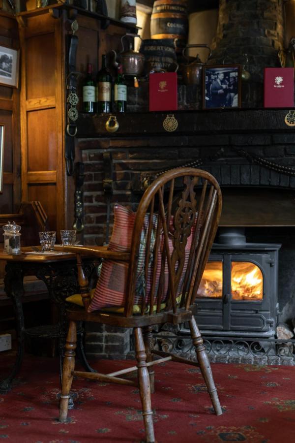 The Griffin Inn Fletching Bagian luar foto